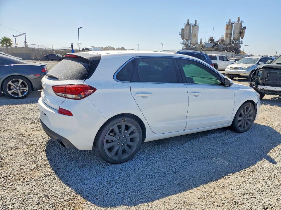 2018 Hyundai Elantra Gt მანქანა იყიდება აუქციონზე, vin: KMHH55LC7JU011249, აუქციონის ნომერი: 60988876