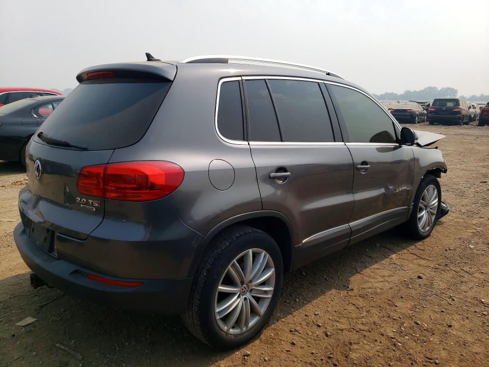 2013 Volkswagen Tiguan მანქანა იყიდება აუქციონზე, vin: WVGBV7AX1DW013952, აუქციონის ნომერი: 61084246