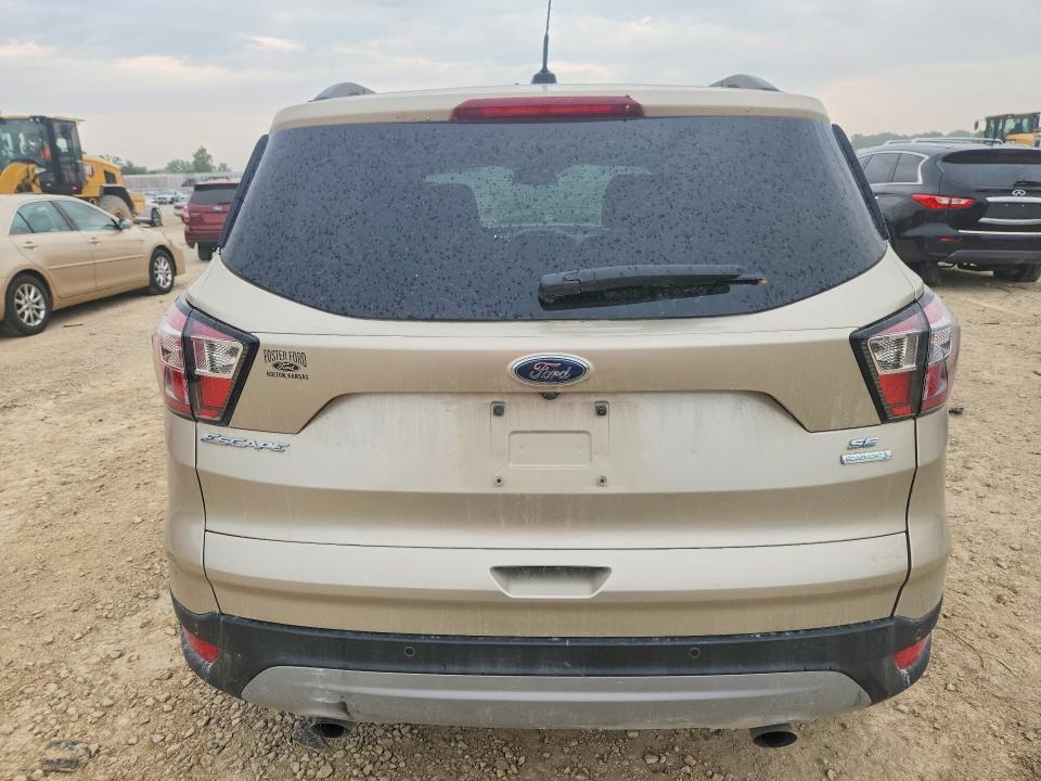 62963466 :رقم المزاد ، 1FMCU0GD6HUE92835 vin ، 2017 Ford Escape مزاد بيع