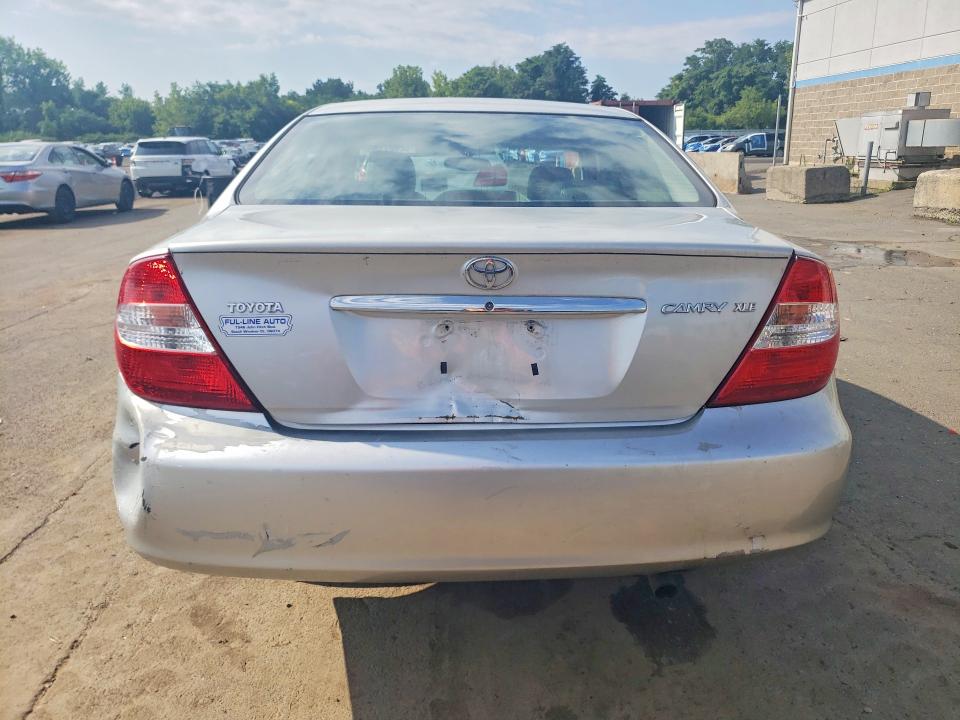 62087186 :رقم المزاد ، 4T1BE30K12U620554 vin ، 2002 Toyota Camry مزاد بيع