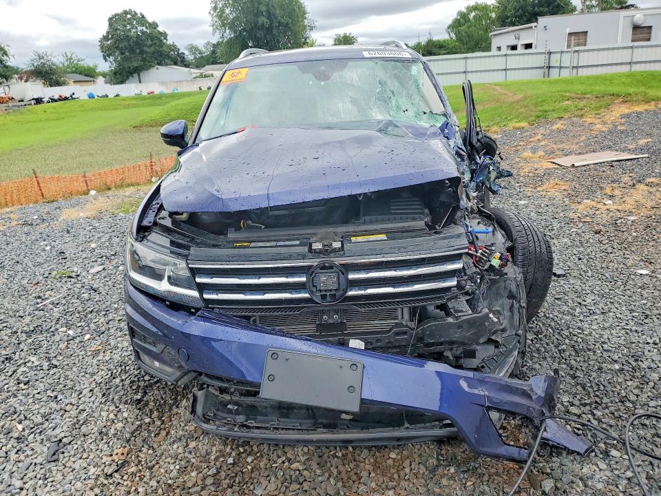 62603606 :رقم المزاد ، 3VV2B7AX8MM013302 vin ، 2021 Volkswagen Tiguan مزاد بيع