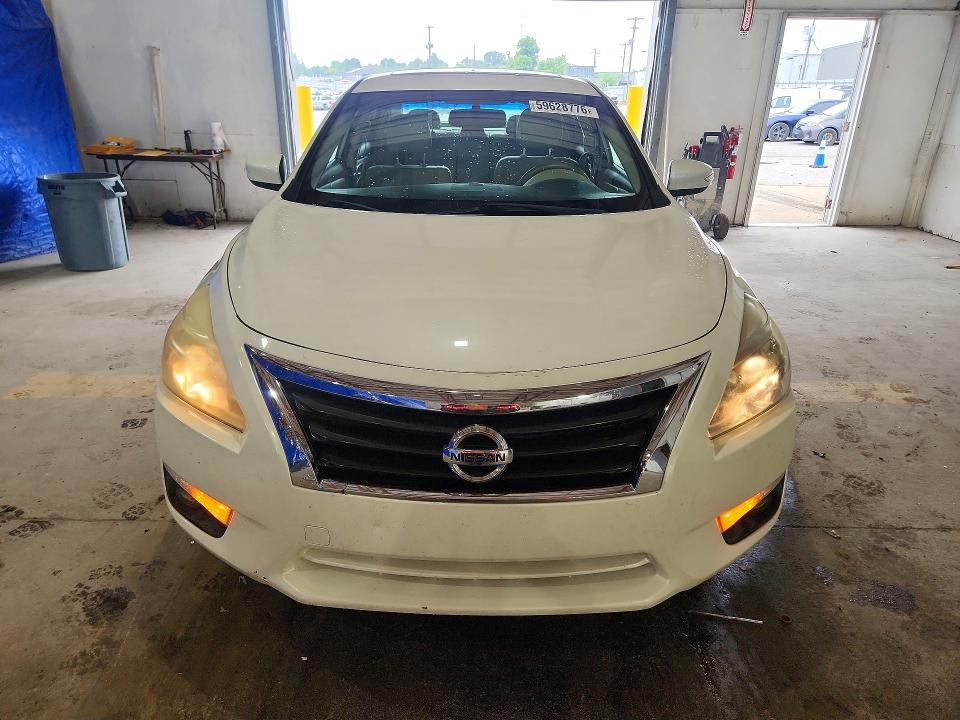 2015 Nissan Altima მანქანა იყიდება აუქციონზე, vin: 1N4AL3AP9FC136150, აუქციონის ნომერი: 59628776