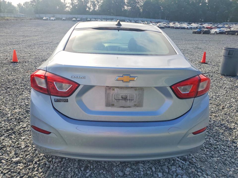 2018 Chevrolet Cruze მანქანა იყიდება აუქციონზე, vin: 1G1BC5SM0J7144629, აუქციონის ნომერი: 60376836