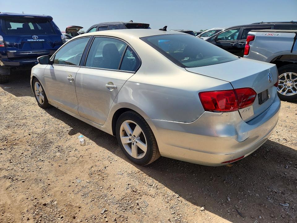 59024406 :رقم المزاد ، 3VWDZ7AJXBM098488 vin ، 2011 Volkswagen Jetta مزاد بيع
