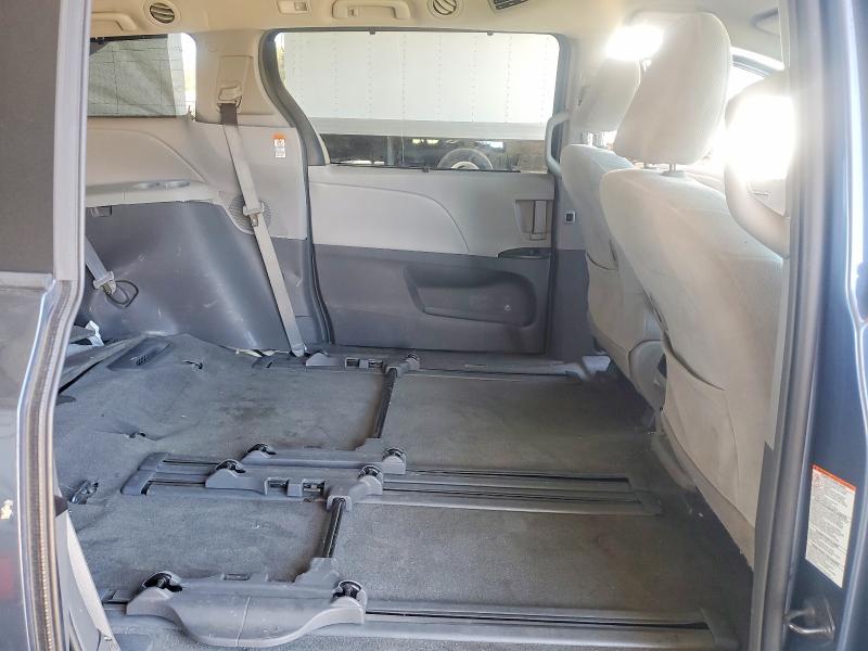 2015 Toyota Sienna მანქანა იყიდება აუქციონზე, vin: 5TDKK3DC2FS615115, აუქციონის ნომერი: 60850586