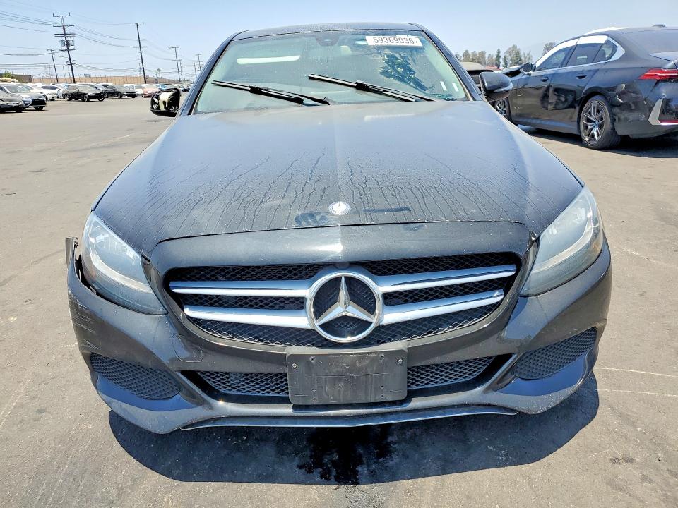 59369036 :رقم المزاد ، 55SWF4JB5GU175340 vin ، 2016 Mercedes-benz C مزاد بيع