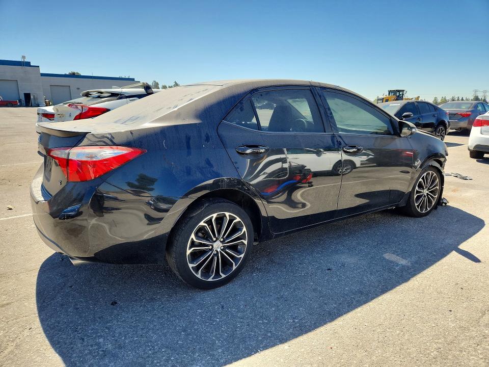58767176 :رقم المزاد ، 5YFBURHE8FP308033 vin ، 2015 Toyota Corolla مزاد بيع