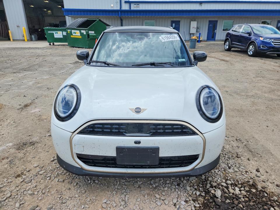 Продажа на аукционе авто 2025 Mini Cooper, vin: WMW13GD04S2W43602, номер лота: 61984556
