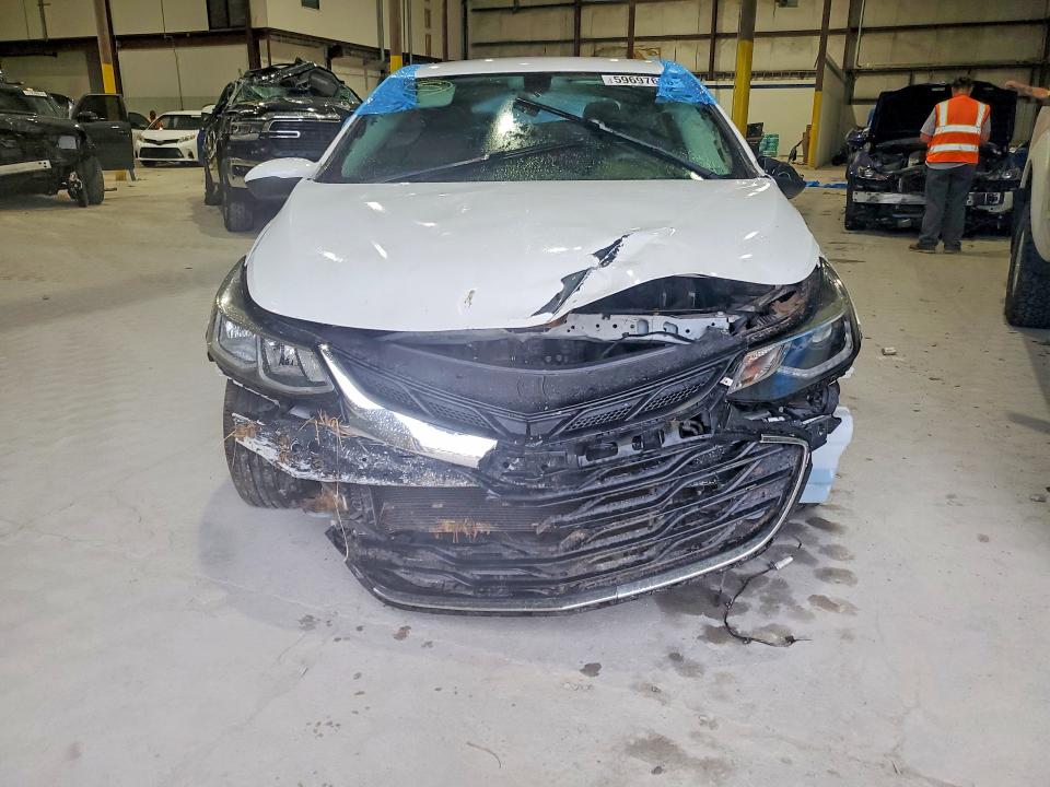 59697696 :رقم المزاد ، 1G1BE5SM2K7146698 vin ، 2019 Chevrolet Cruze مزاد بيع