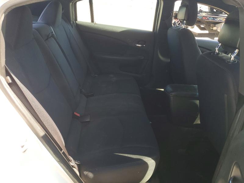 60210626 :رقم المزاد ، 1C3CCBABXEN141219 vin ، 2014 Chrysler 200 مزاد بيع