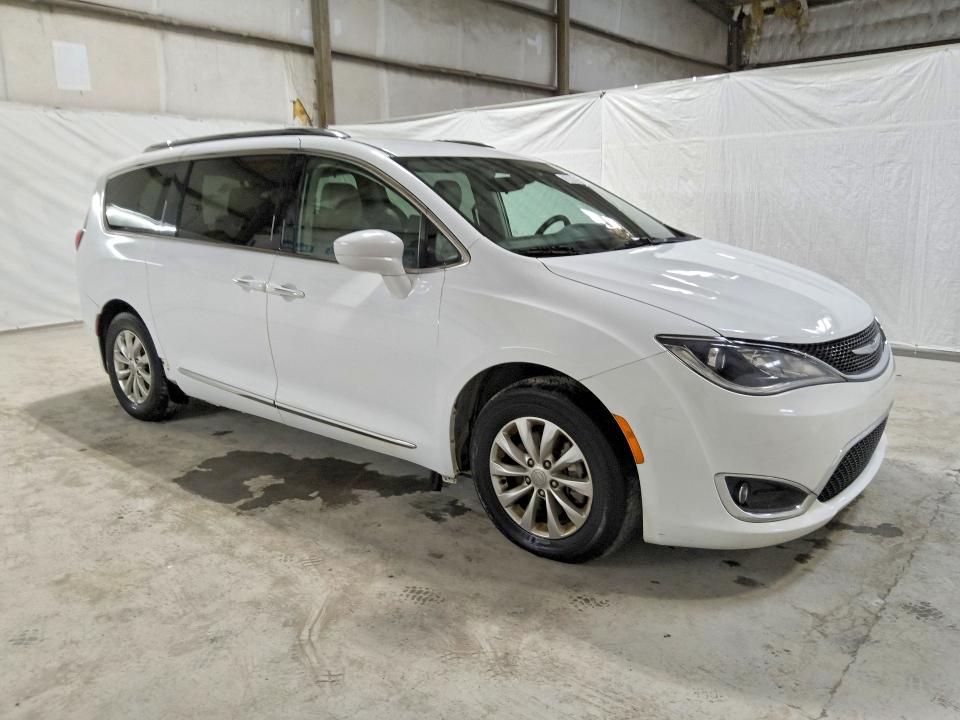 59889016 :رقم المزاد ، 2C4RC1BGXJR141891 vin ، 2018 Chrysler Pacifica مزاد بيع