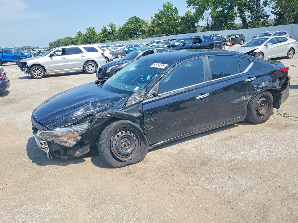 62350646 :رقم المزاد ، 1N4BL4BV3LC131058 vin ، 2020 Nissan Altima مزاد بيع