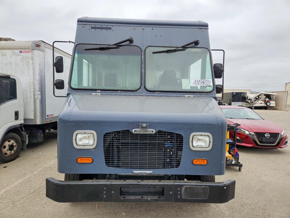 58502386 :رقم المزاد ، 4UZAC2GA2MCMM9749 vin ، 2021 Freightliner Chassis مزاد بيع