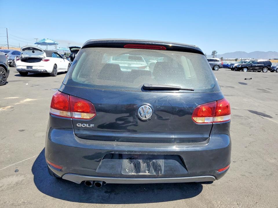 59389786 :رقم المزاد ، WVWAB7AJ9BW172901 vin ، 2011 Volkswagen Golf مزاد بيع