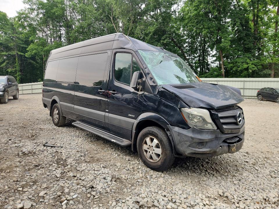 60933626 :رقم المزاد ، 8BRPE8DD8GE127571 vin ، 2016 Mercedes-benz Sprinter مزاد بيع