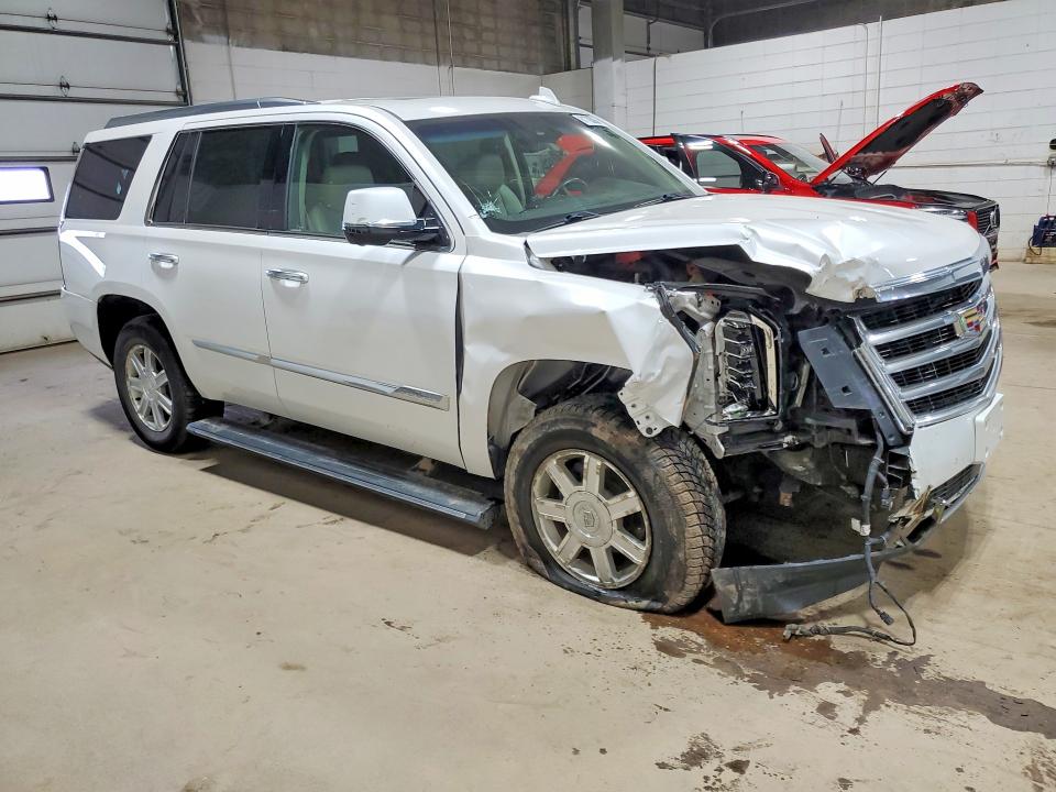 61700056 :رقم المزاد ، 1GYS4CKJXHR329410 vin ، 2017 Cadillac Escalade مزاد بيع