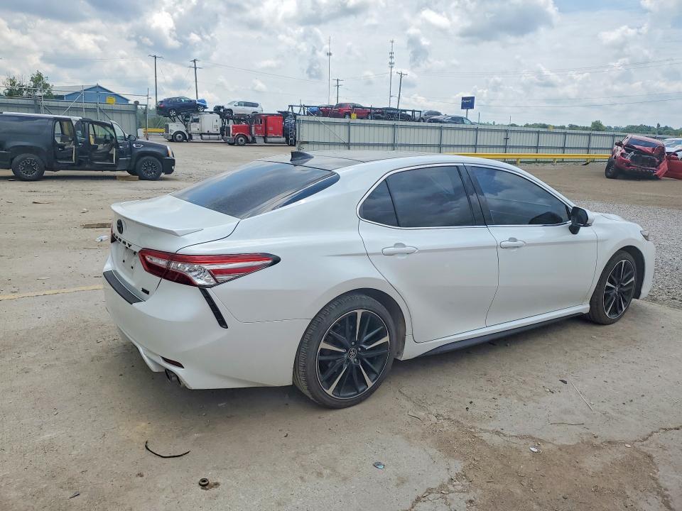 Продажа на аукционе авто 2019 Toyota Camry, vin: 4T1B61HK9KU832754, номер лота: 59770886