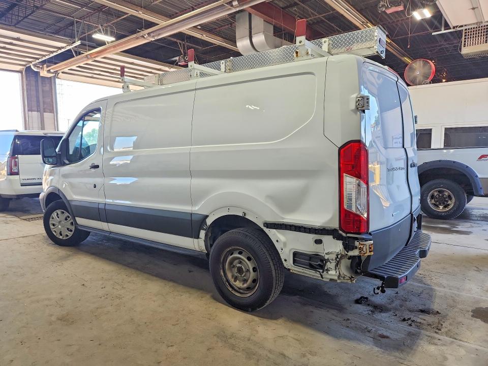 61139186 :رقم المزاد ، 1FTYR1ZG2JKA31738 vin ، 2018 Ford Transit مزاد بيع