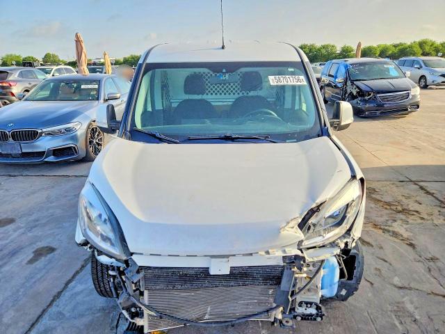58701756 :رقم المزاد ، ZFBERFBB2J6L46193 vin ، 2018 Ram Promaster City مزاد بيع