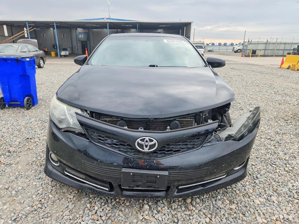 62391046 :رقم المزاد ، 4T1BF1FK2DU286742 vin ، 2013 Toyota Camry مزاد بيع