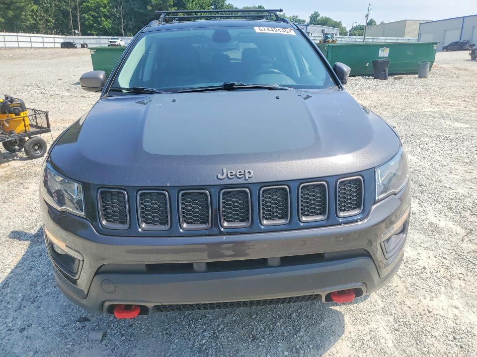 62449446 :رقم المزاد ، 3C4NJDDB4KT799941 vin ، 2019 Jeep Compass مزاد بيع