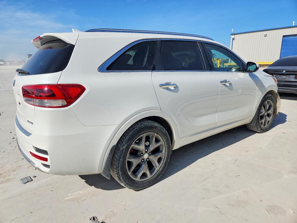 59607056 :رقم المزاد ، 5XYPK4A52HG325183 vin ، 2017 Kia Sorento مزاد بيع