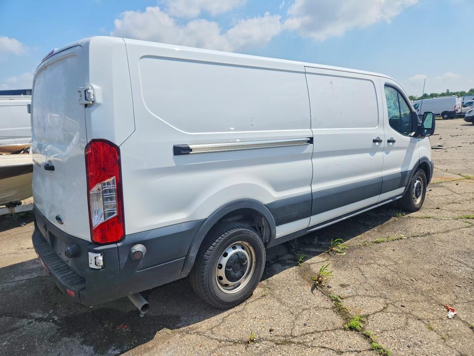 58372106 :رقم المزاد ، 1FTBR1Y84LKB68439 vin ، 2020 Ford Transit مزاد بيع