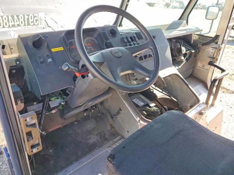 59184486 :رقم المزاد ، 4UZAC2EA5LCLZ6921 vin ، 2020 Frht - Freightliner Mt45 مزاد بيع