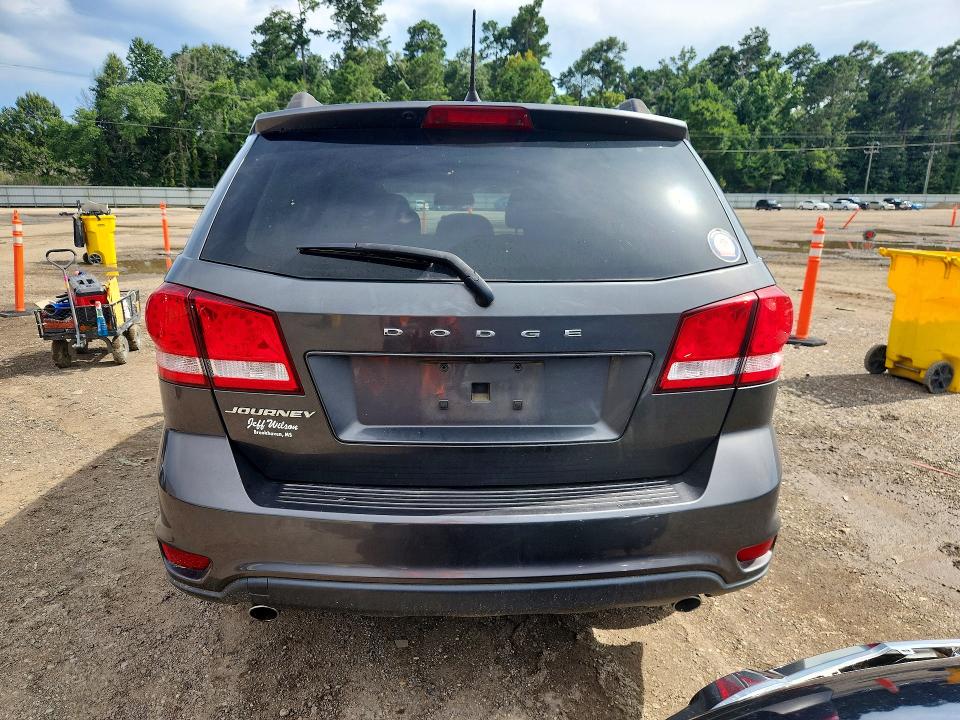 60738586 :رقم المزاد ، 3C4PDCBG8JT525472 vin ، 2018 Dodge Journey مزاد بيع