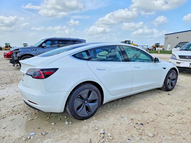 61722596 :رقم المزاد ، 5YJ3E1EA0JF076830 vin ، 2018 Tesla Model 3 مزاد بيع
