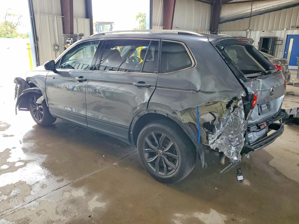 62460076 :رقم المزاد ، 3VV2B7AXXNM042401 vin ، 2022 Volkswagen Tiguan مزاد بيع