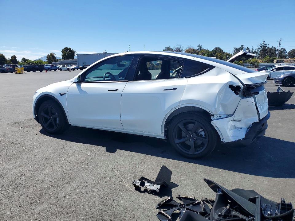 2026 Tesla Model Y მანქანა იყიდება აუქციონზე, vin: 7SAYGDED0TF647783, აუქციონის ნომერი: 59706056