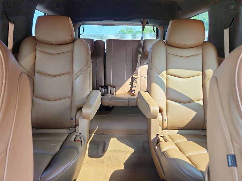 59811376 :رقم المزاد ، 1GYS4DKJ7HR271567 vin ، 2017 Cadillac Escalade مزاد بيع