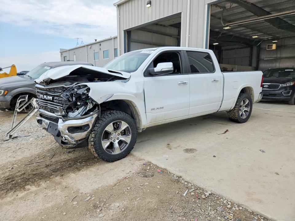 61619756 :رقم المزاد ، 1C6SRFRT7NN226519 vin ، 2022 Ram 1500 مزاد بيع