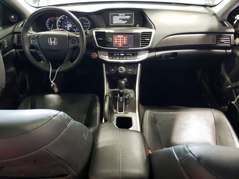 61605806 :رقم المزاد ، 1HGCR3F88FA011396 vin ، 2015 Honda Accord مزاد بيع