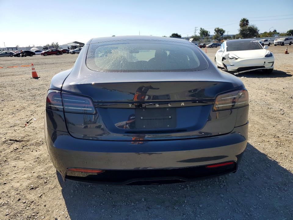 60588256 :رقم المزاد ، 5YJSA1E55PF529200 vin ، 2023 Tesla Model S مزاد بيع