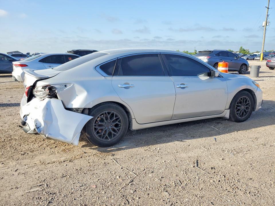 2017 Nissan Altima მანქანა იყიდება აუქციონზე, vin: 1N4AL3AP9HN341216, აუქციონის ნომერი: 61490356