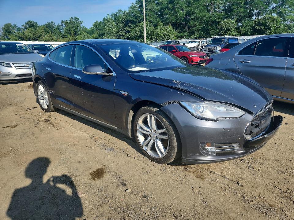 Продажа на аукционе авто 2016 Tesla Model S, vin: 5YJSA1E13GF131125, номер лота: 59915176