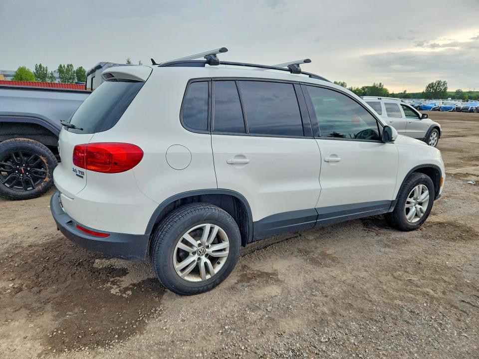 60610536 :رقم المزاد ، WVGJV3AX2EW524026 vin ، 2014 Volkswagen Tiguan مزاد بيع