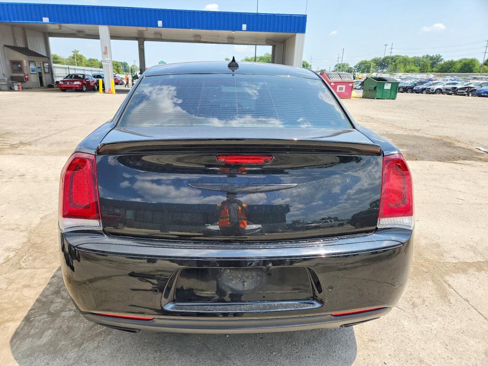 Продажа на аукционе авто 2017 Chrysler 300, vin: 2C3CCAGG3HH651311, номер лота: 63431576