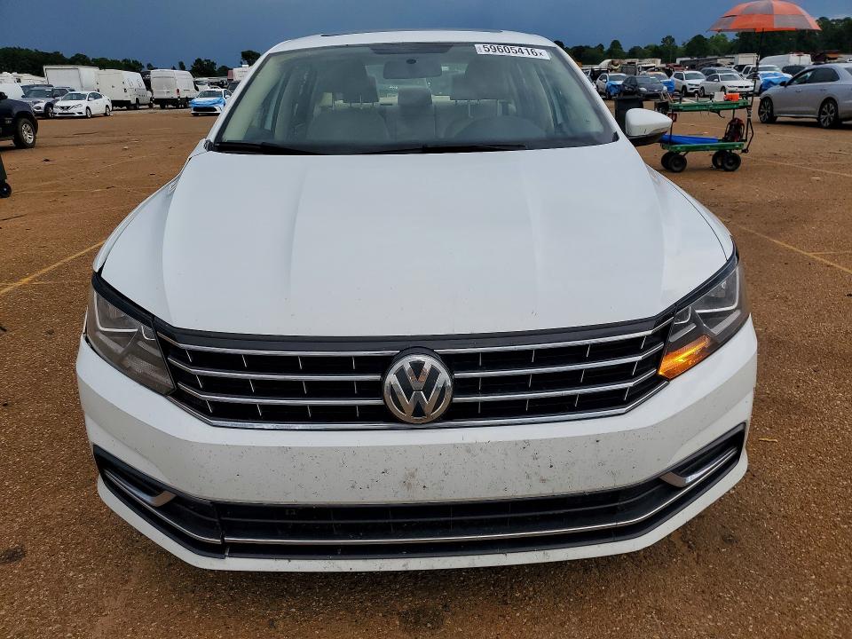 59605416 :رقم المزاد ، 1VWLA7A32KC008076 vin ، 2019 Volkswagen Passat مزاد بيع