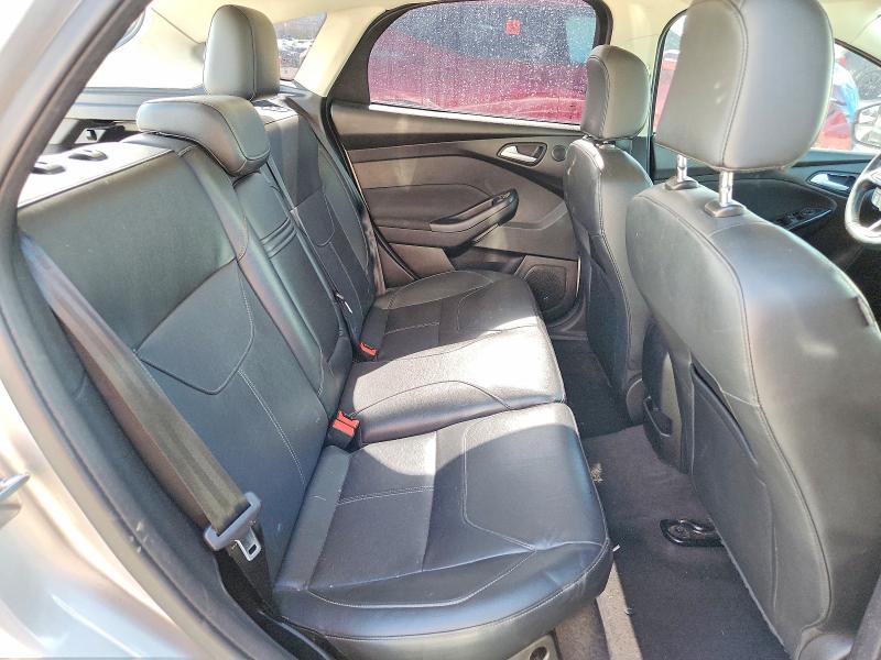 59735816 :رقم المزاد ، 1FADP3N21FL300068 vin ، 2015 Ford Focus مزاد بيع