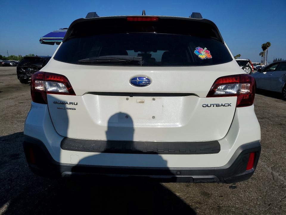 60748026 :رقم المزاد ، 4S4BSANC1J3363110 vin ، 2018 Subaru Outback مزاد بيع