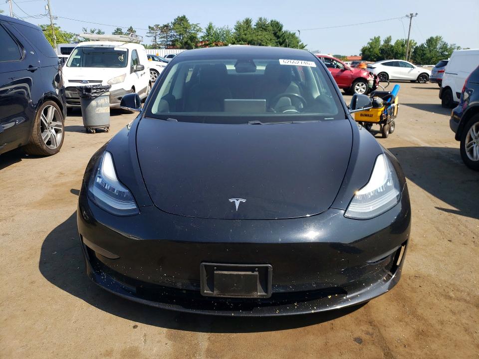Продажа на аукционе авто 2018 Tesla Model 3, vin: 5YJ3E1EB9JF150304, номер лота: 62662746