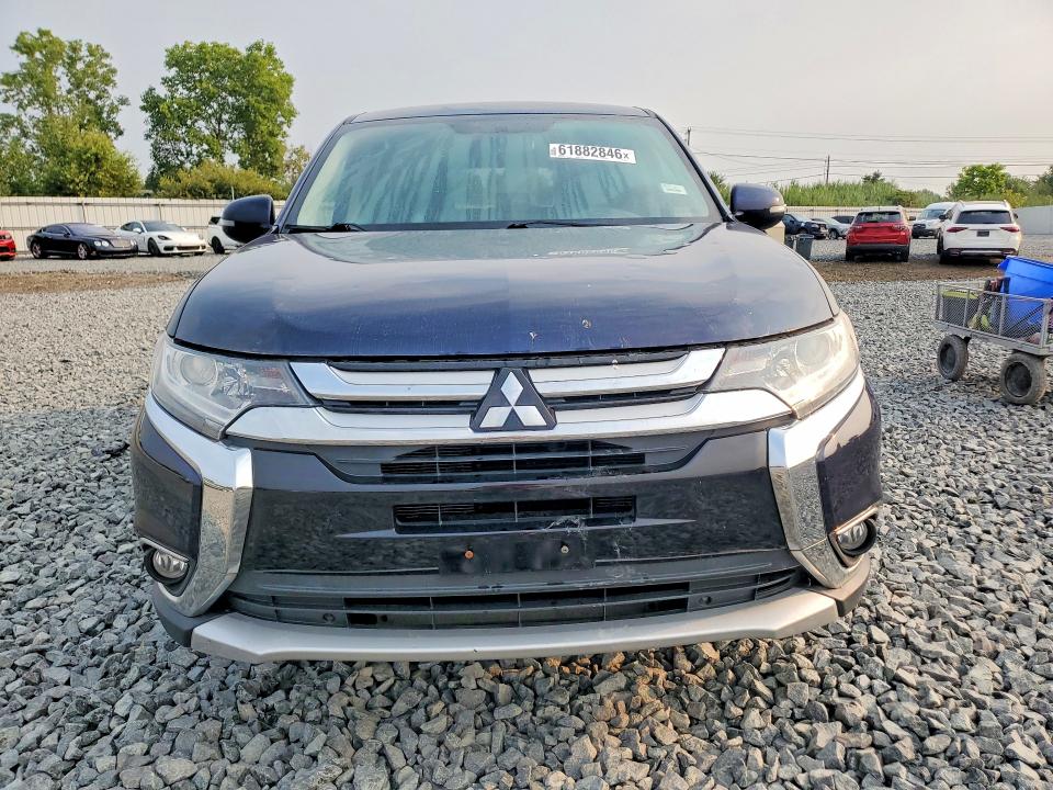 Продажа на аукционе авто 2016 Mitsubishi Outlander, vin: JA4AZ3A33GZ013667, номер лота: 61882846