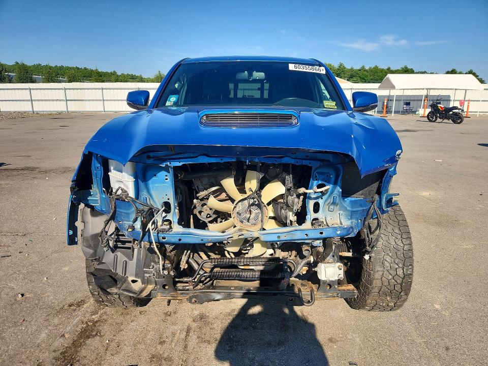 60355866 :رقم المزاد ، 5TFSZ5AN9HX116337 vin ، 2017 Toyota Tacoma مزاد بيع