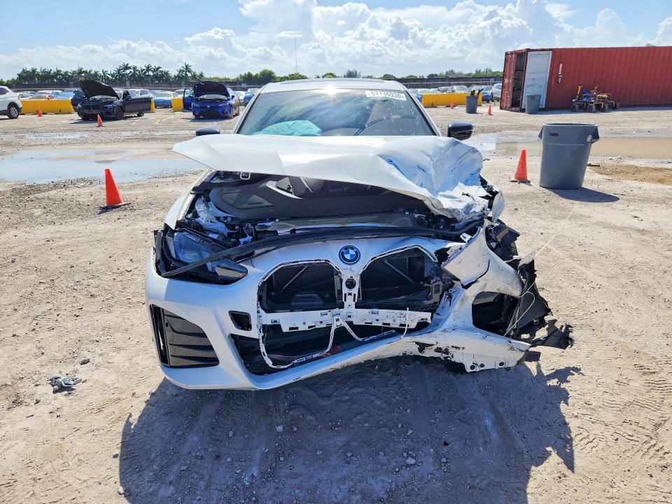 62136936 :رقم المزاد ، WBY23HD06SFV63366 vin ، 2025 Bmw I4 مزاد بيع