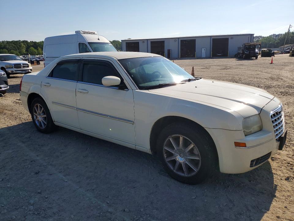 Auction sale of the 2009 Chrysler 300, vin: 2C3KK53V79H586166, lot number: 58897776