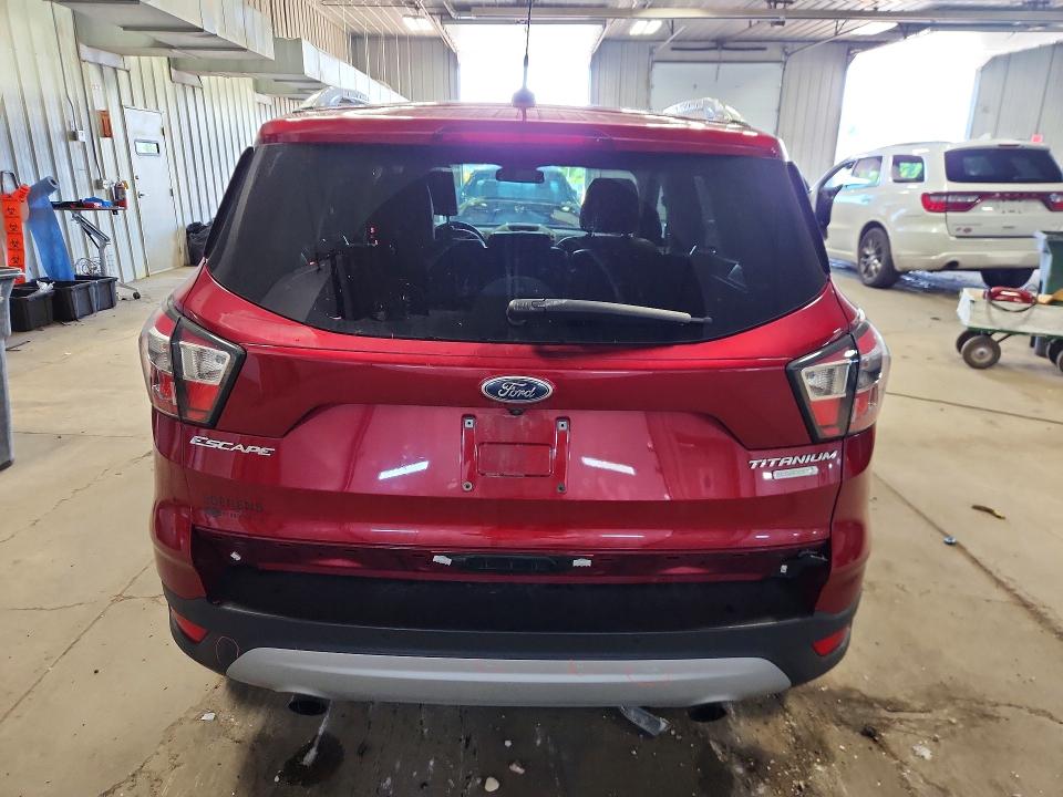 Продажа на аукционе авто 2017 Ford Escape, vin: 1FMCU0JD3HUB06168, номер лота: 62933426