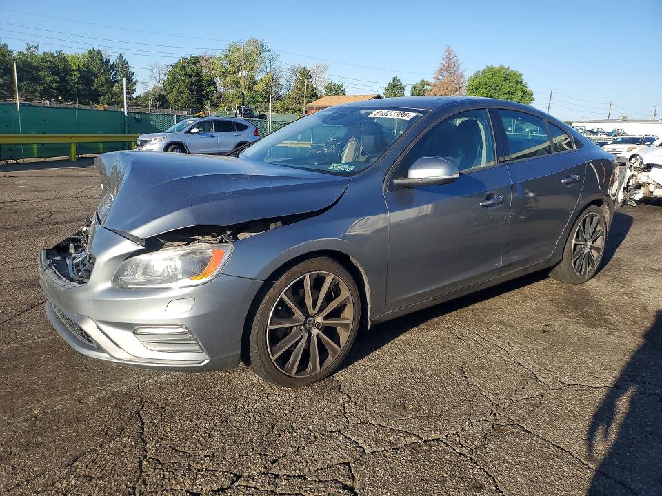 61027386 :رقم المزاد ، YV140MTL1J2460637 vin ، 2018 Volvo S60 مزاد بيع